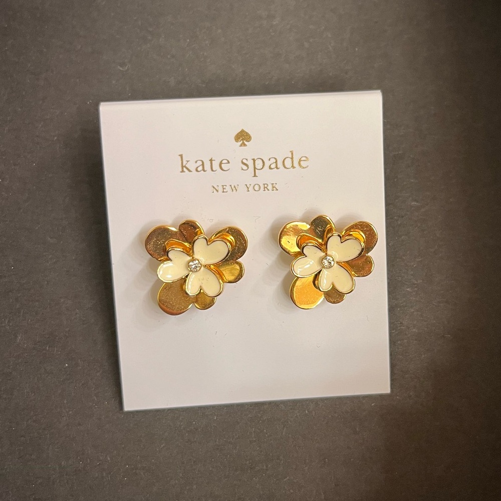 🆕 Kate Spade 🌸 Pansy Blossoms stud earrings